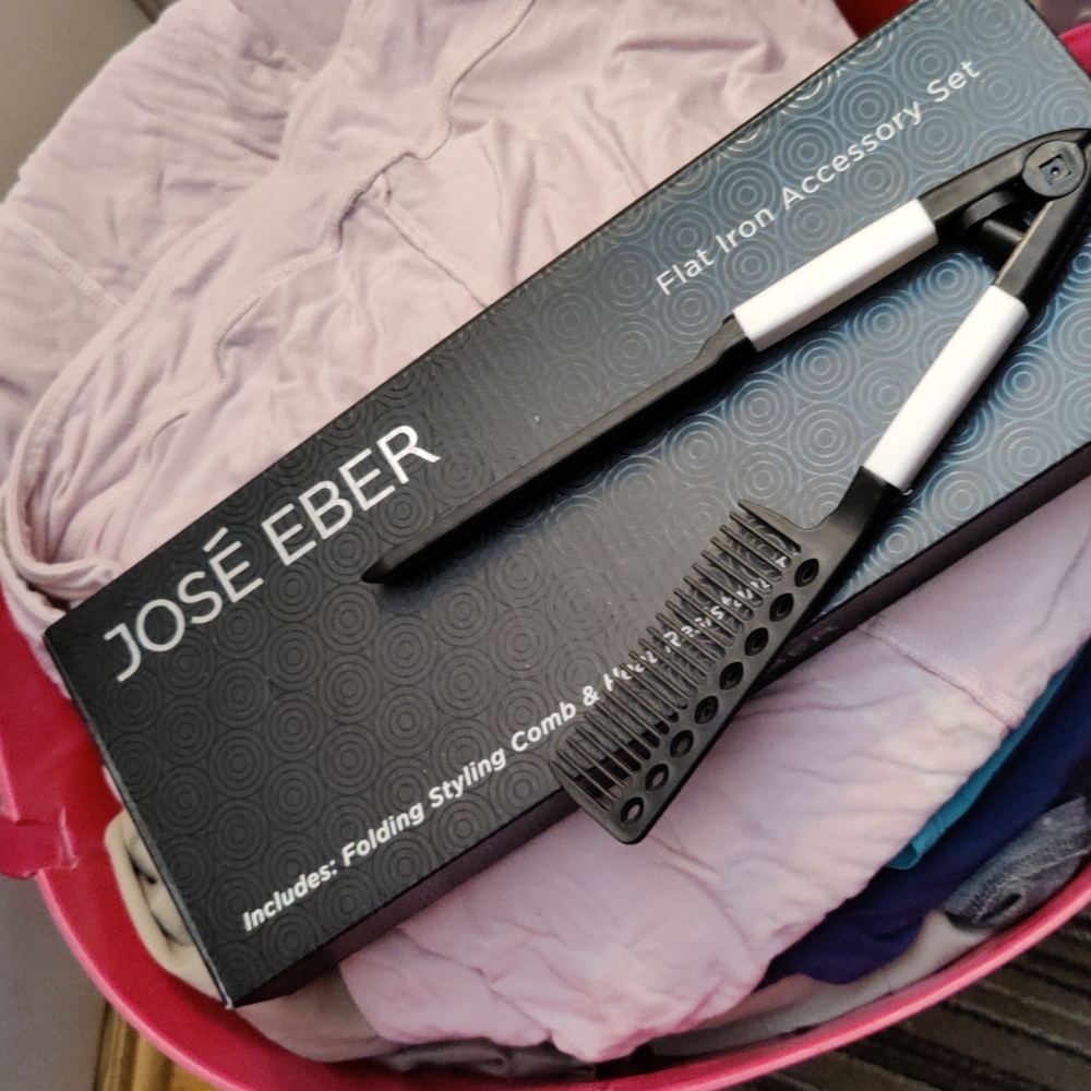 José Eber Flat iron accessory set
